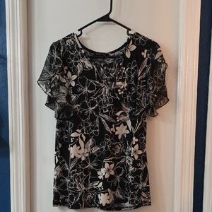 Chic Black and White Floral Blouse